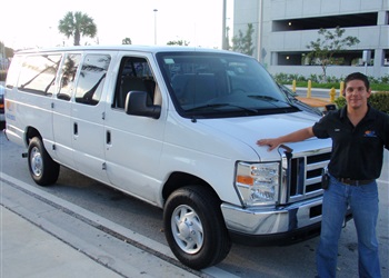 11-Passenger Van / Ford  